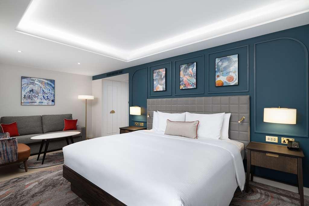 Lost Property St Pauls London, Curio Collection By Hilton Chambre photo