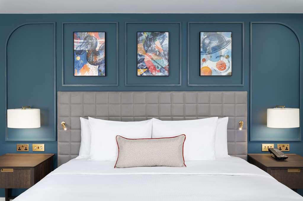 Lost Property St Pauls London, Curio Collection By Hilton Chambre photo